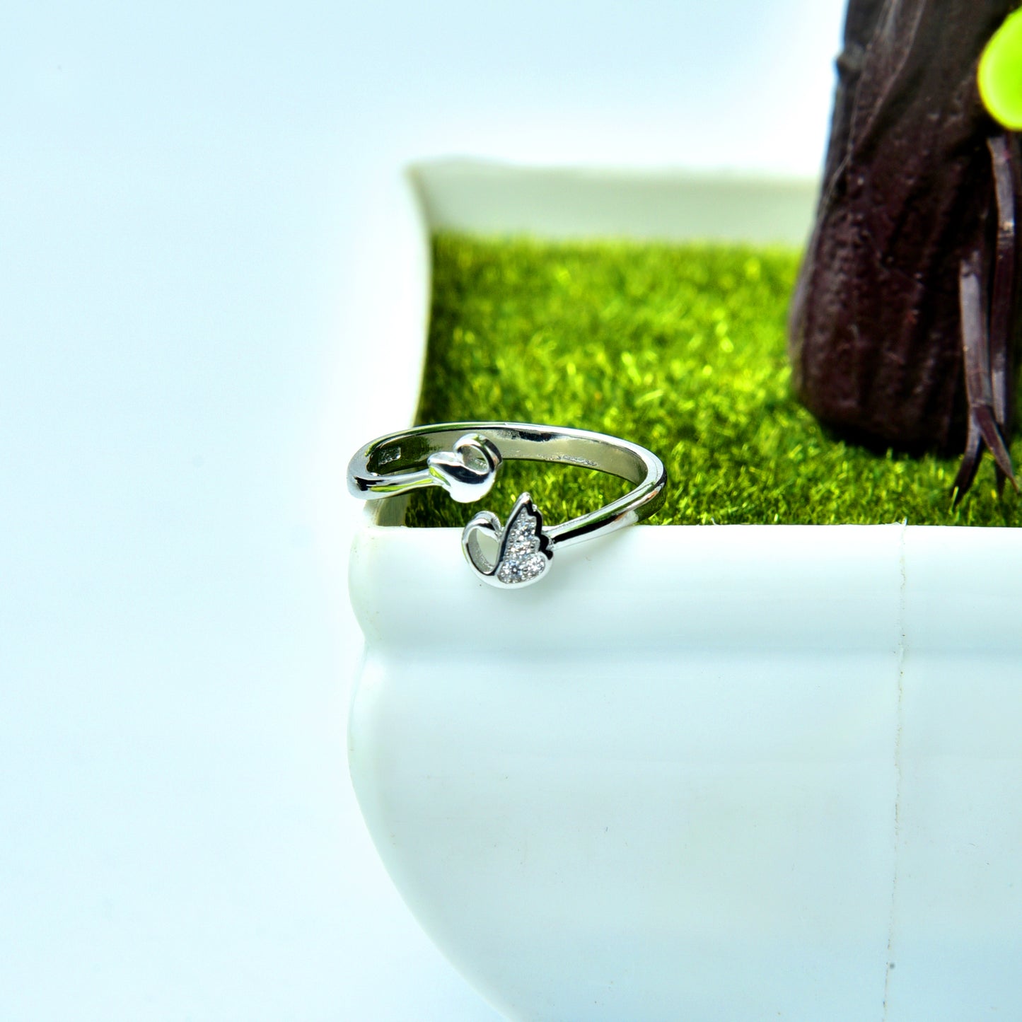 Swan Ring