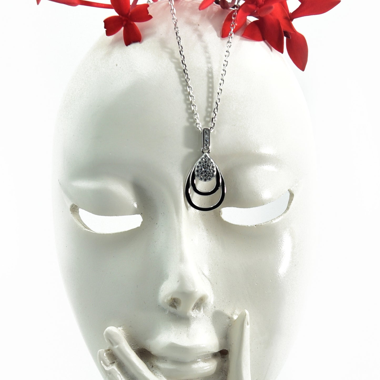 Precious (Chain With Pendant)